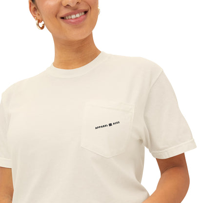 T-shirt à poche unisexe teint en pièce