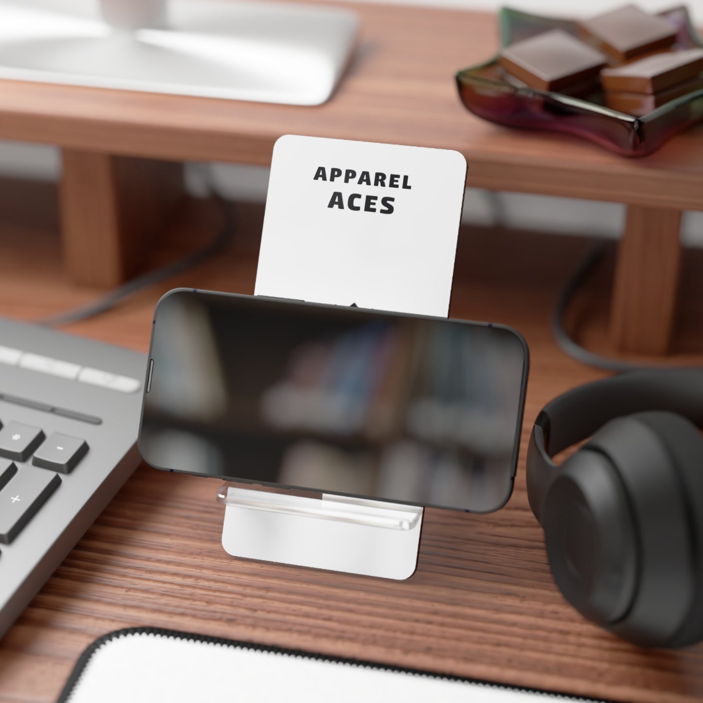 Apparel Aces Mobile Display Stand for Smartphones