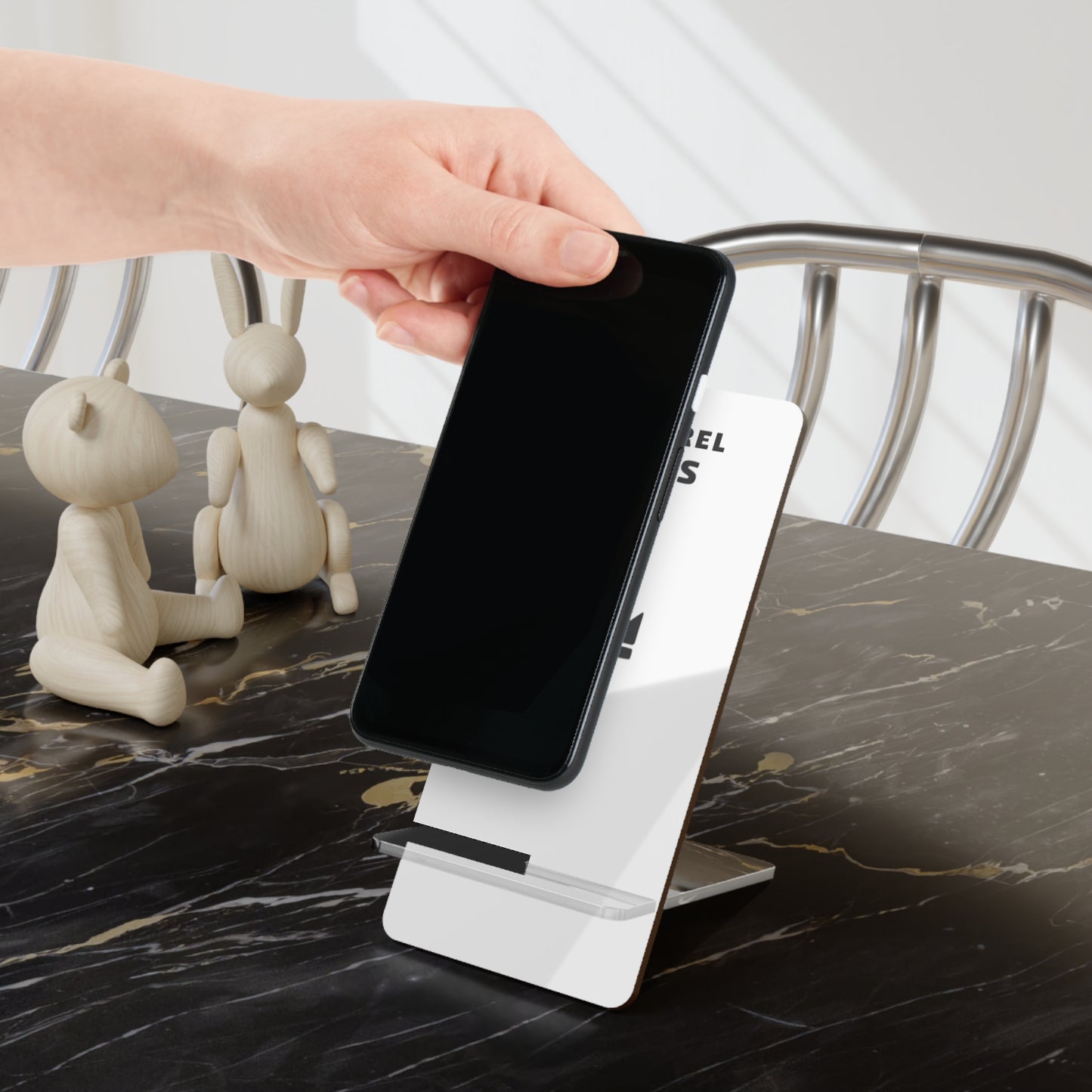 Apparel Aces Mobile Display Stand for Smartphones