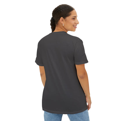 T-shirt à poche unisexe teint en pièce